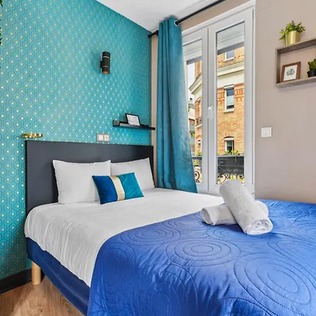 Aurmat - - - - Paris Aparthotel