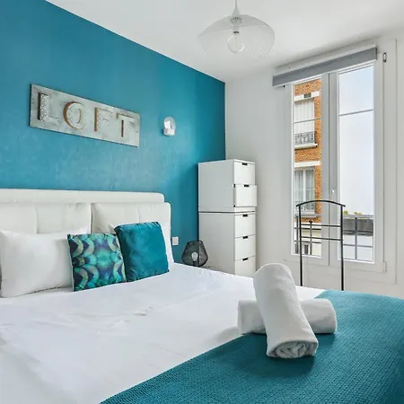 Aurmat - - - - Paris Aparthotel