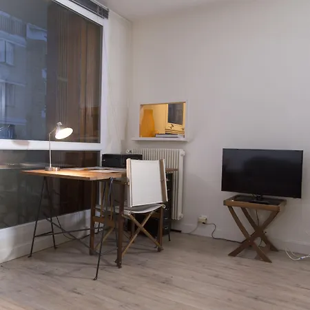 Apart Otel Aurmat - - - Paris -