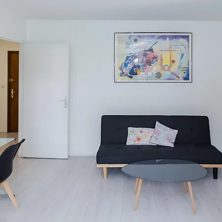 Aurmat - - - Paris -